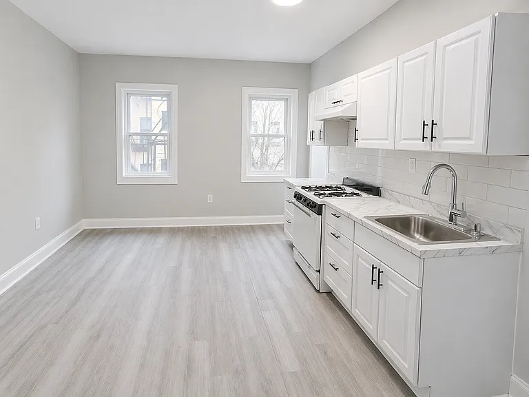 71 W Alpine St #21 — Photo 1