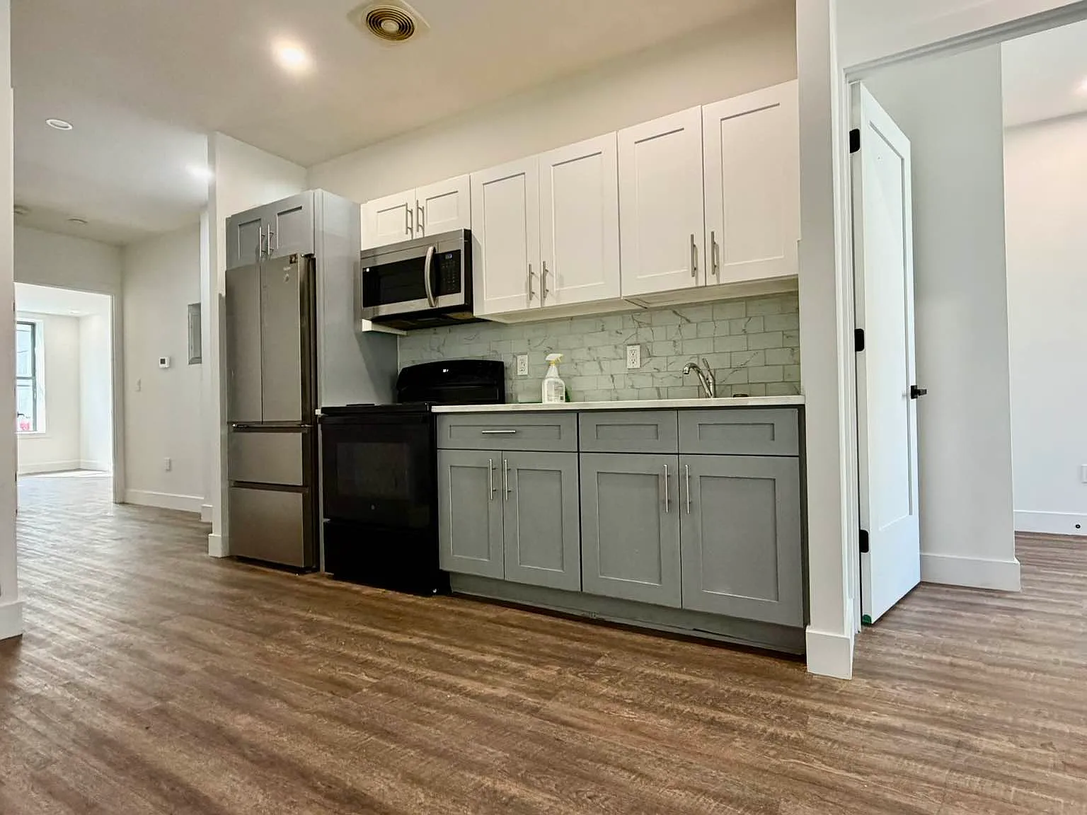1608 Pitkin Avenue — Photo 2