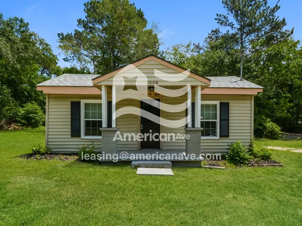 1608 North St, Fayetteville, NC 28301