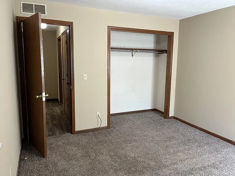 122 Burke Ave #11 — Photo 14