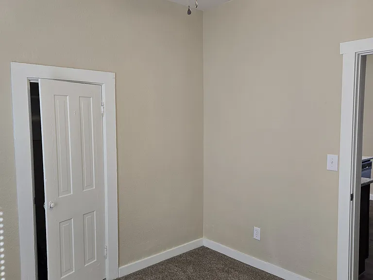 105 Elbow Ct — Photo 11