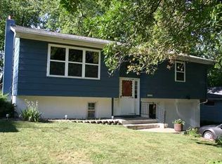 320 W Short St, Solon, IA 52333