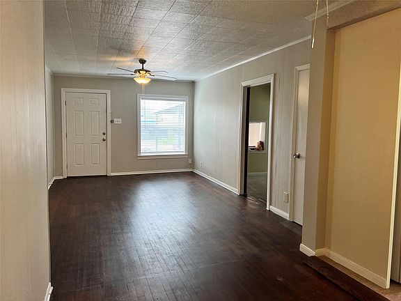 5th image of 7607 Hemlock St