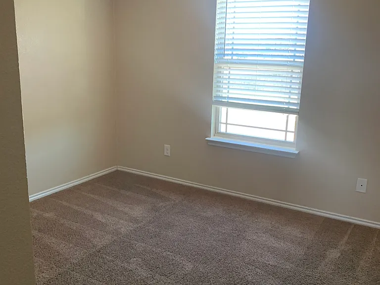 935 Brookview Dr #A — Photo 15