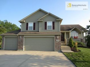 1804 Winchester Dr, Pleasant Hill, MO 64080