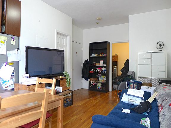 3rd image of 65 S Huntington Ave #6