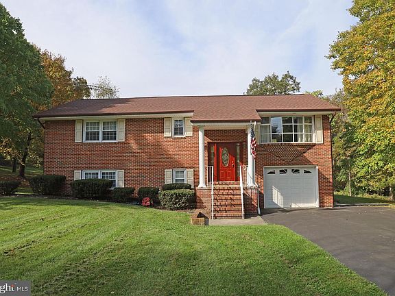 4th image of 85 Gregory Dr