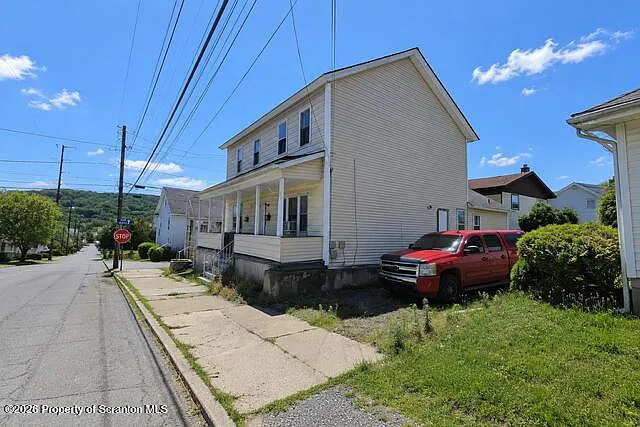 1728 Ash St — Photo 8