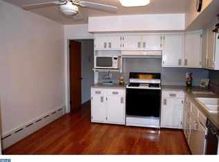 4 Brandon Rd, Lawrence, NJ 08648