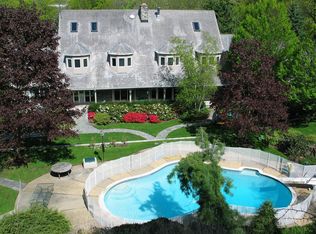 940 Cherokee Ln, Franklin Lakes, NJ 07417