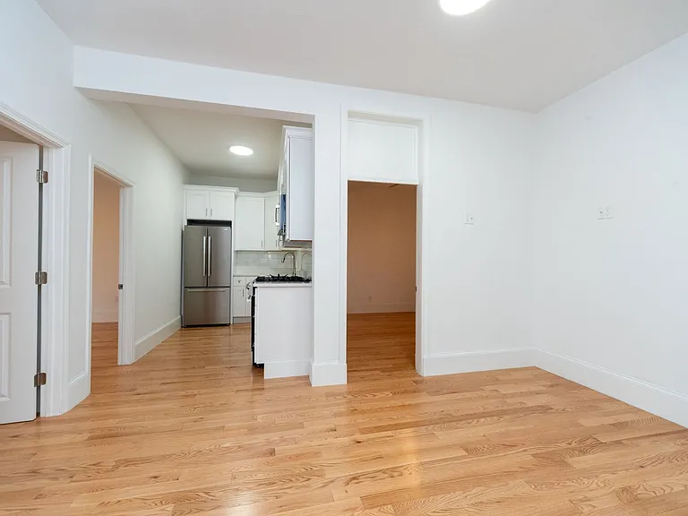 22 Westland Ave #1 — Photo 2