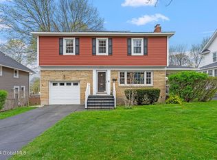 9 Rosa Rd, Schenectady, NY 12308
