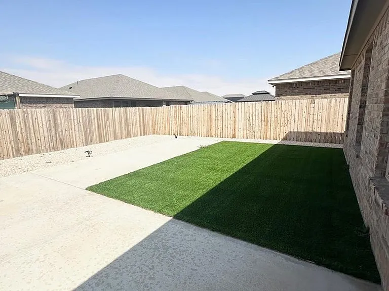 2201 Beaufort Dr — Photo 22