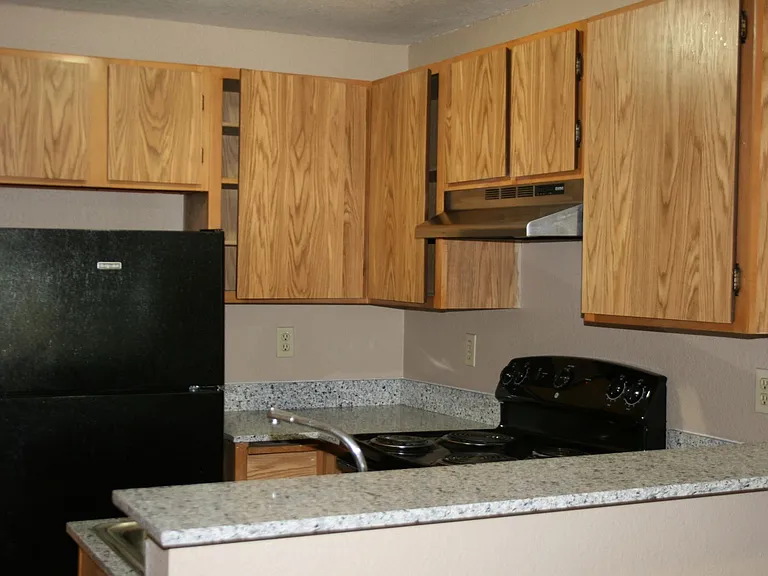 Westwood Apartments — Photo 5