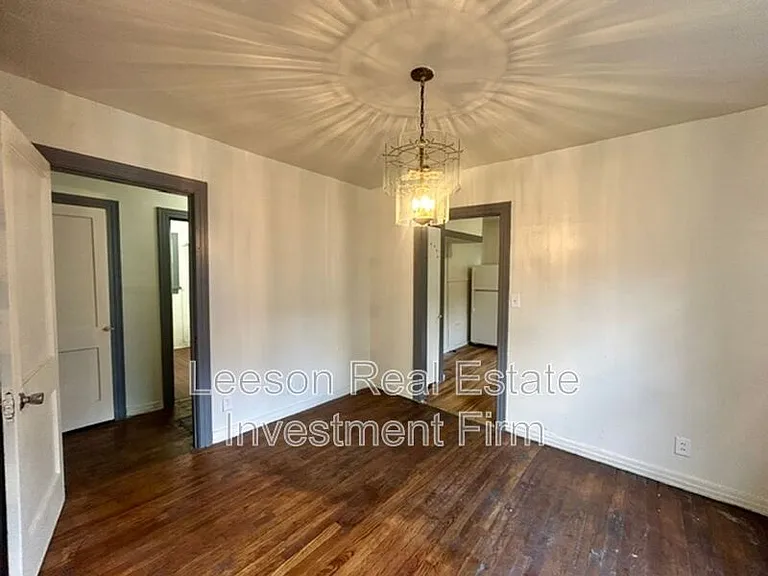 3407 Lillian St — Photo 8