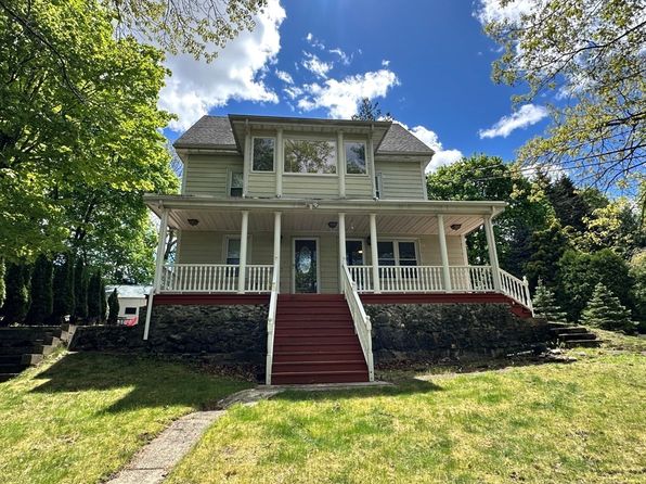 8 North St #1