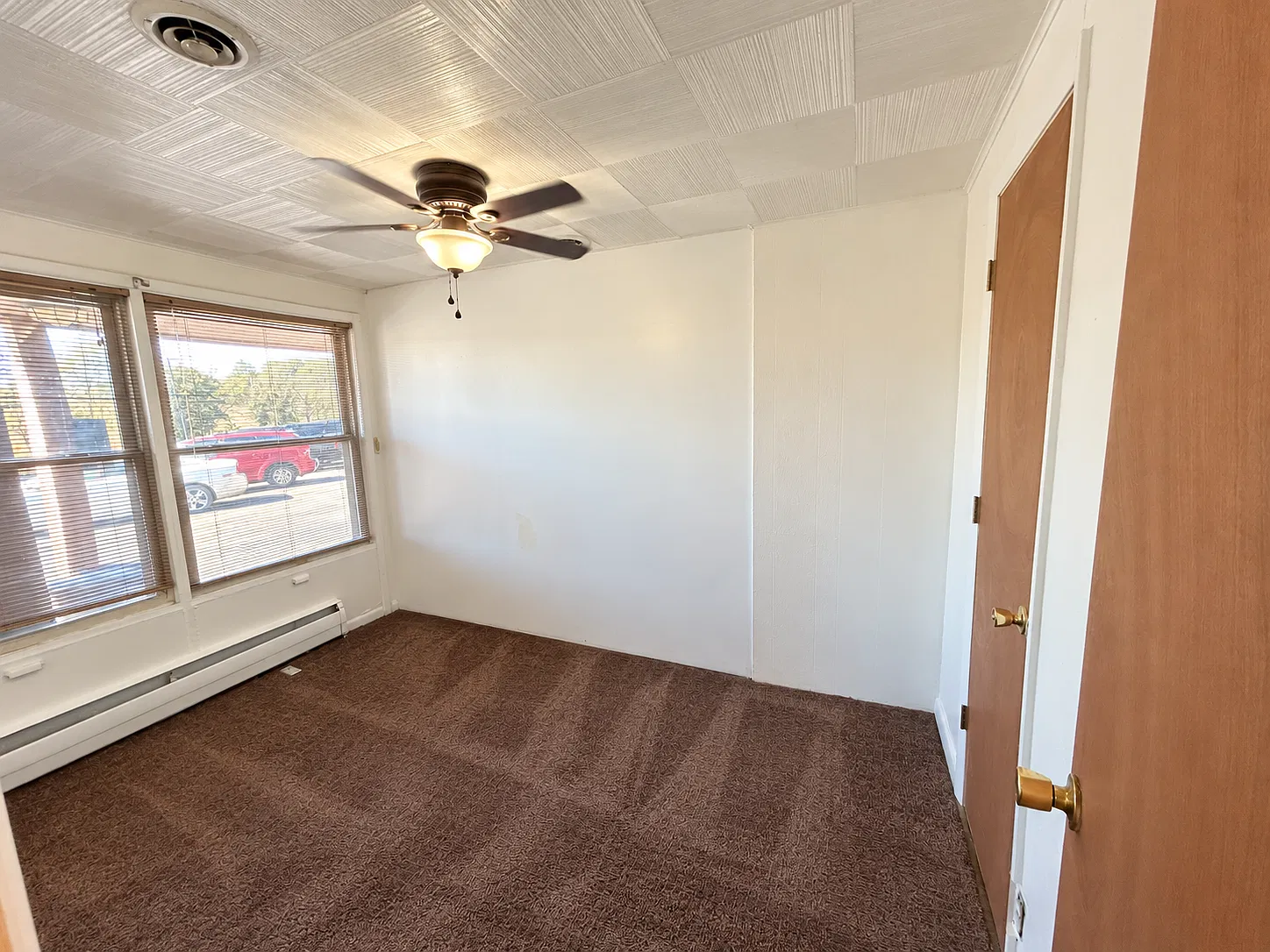 3 bed, 1000 sqft, $1,550 — Photo 4