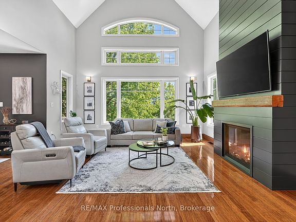 3rd image of 2254 Unicorn Rd