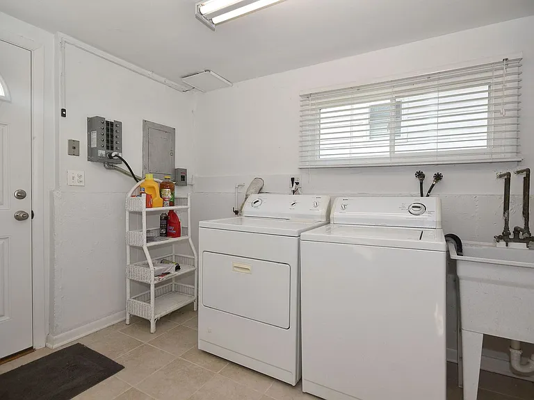 861 S Hawthorne Ave — Photo 28
