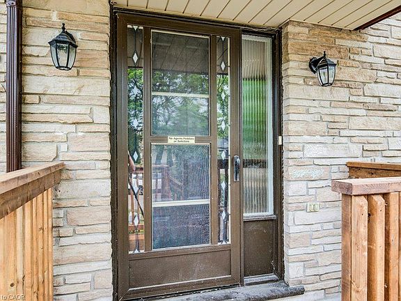 4th image of 109 White Oak Pl