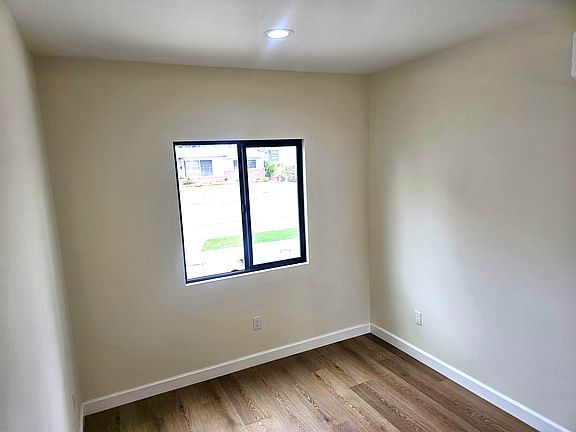 3rd image of 10322 McDaniel Dr