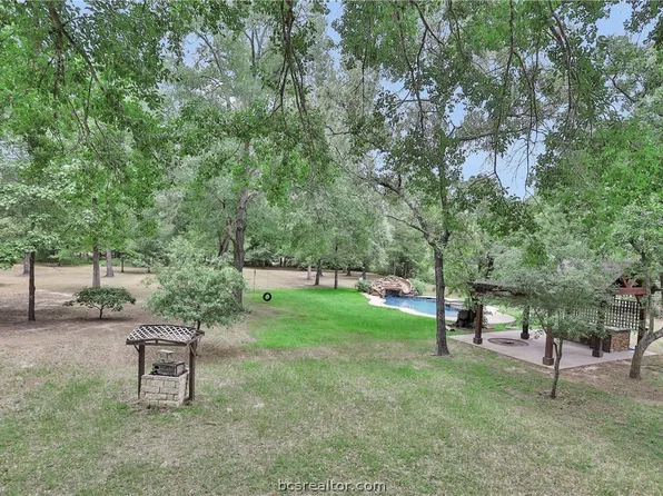 16831 Cedar Rd, Plantersville, TX 77363