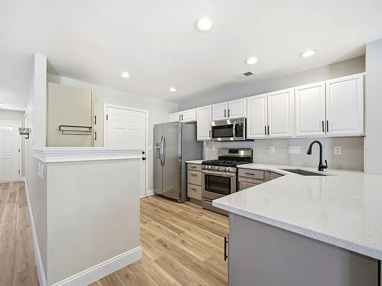 11112 Saintsbury Pl — Photo 13
