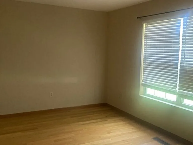 342 Westline Ct — Photo 6