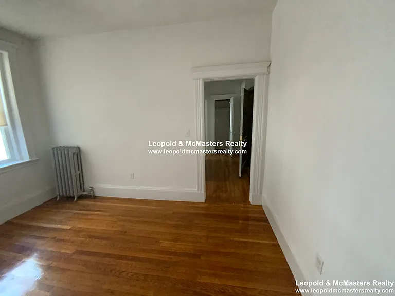 120 Warren St #8 — Photo 4