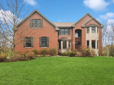 2 Charlestowne Ct, Lincolnshire, IL, 60069