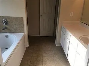 18235 Sorrell Oaks Ln — Photo 5