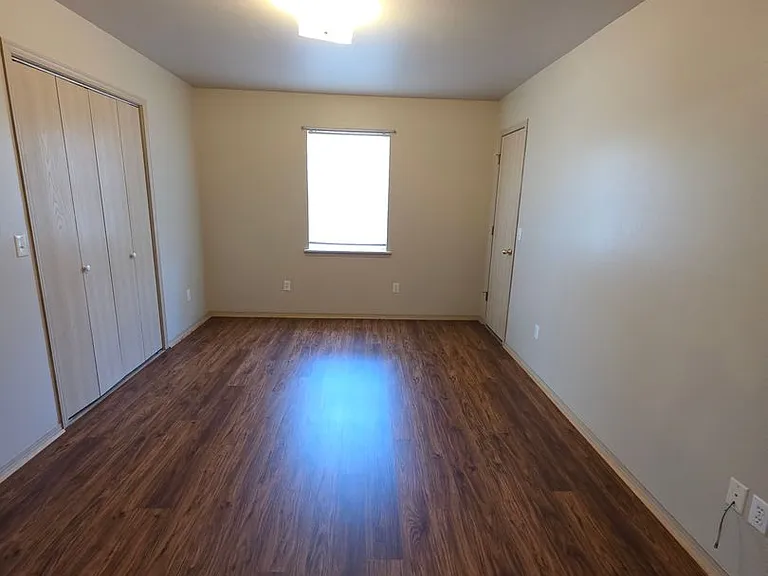822 N El Paso Ave — Photo 6
