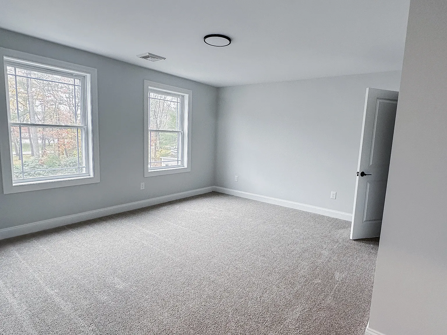 3 bed, 2.5 bath, 2065 sqft, $3,700 — Photo 4