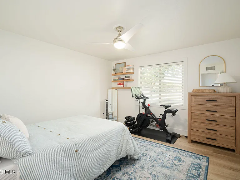 4813 E Fairmount Ave — Photo 40