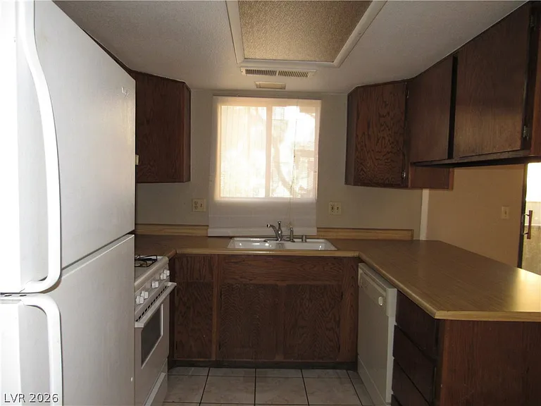 120 Bel Port Dr #121 — Photo 8