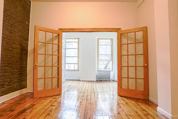 Rented by Metropolitan Property Group | media 31