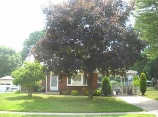 3636 Deepwater Ln, Brookhaven, PA 19015