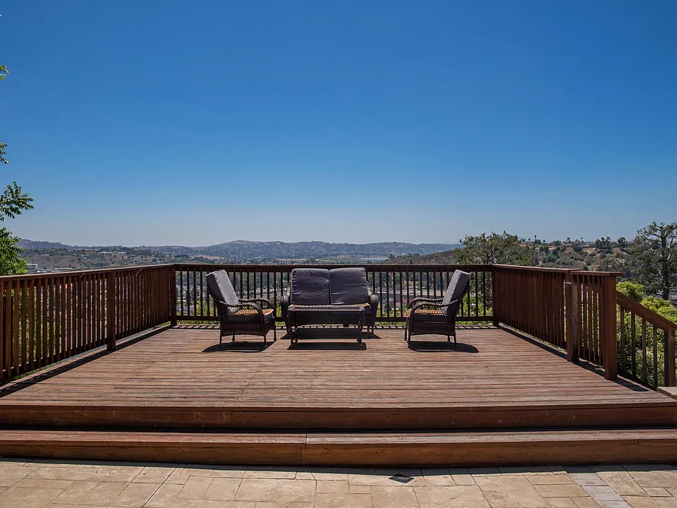 20540 Camelback Dr