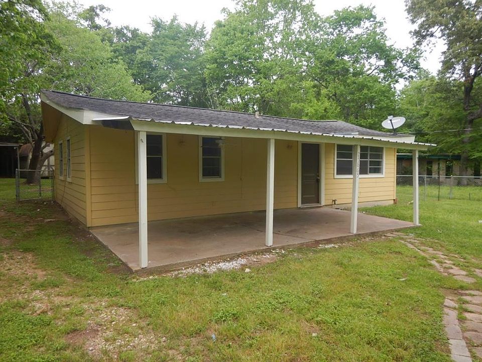 1st image of 25865 Cathy Dr