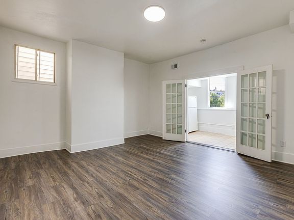 3rd image of 705 Brownsville Rd Floor 2