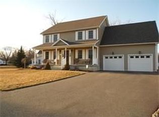 7 Cesan St, Feeding Hills, MA 01030