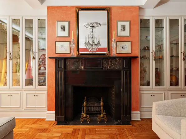 163 East 81st Street image 3 of 12