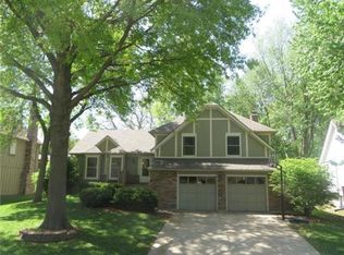 2113 E 152nd Ter, Olathe, KS 66062