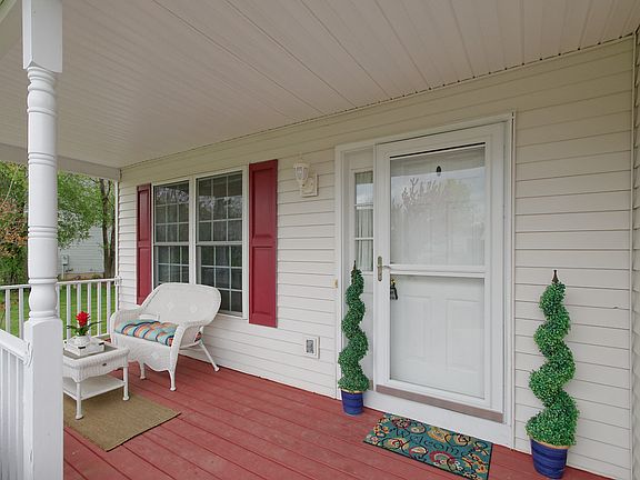 4th image of 39 Mallard Dr