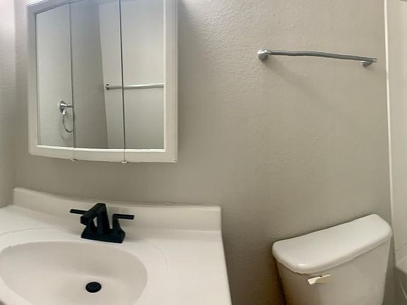 5th image of 1130 E Butler Dr APT C6