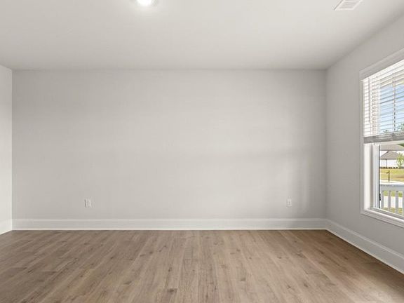 4th image of 5125 Cornel Ln