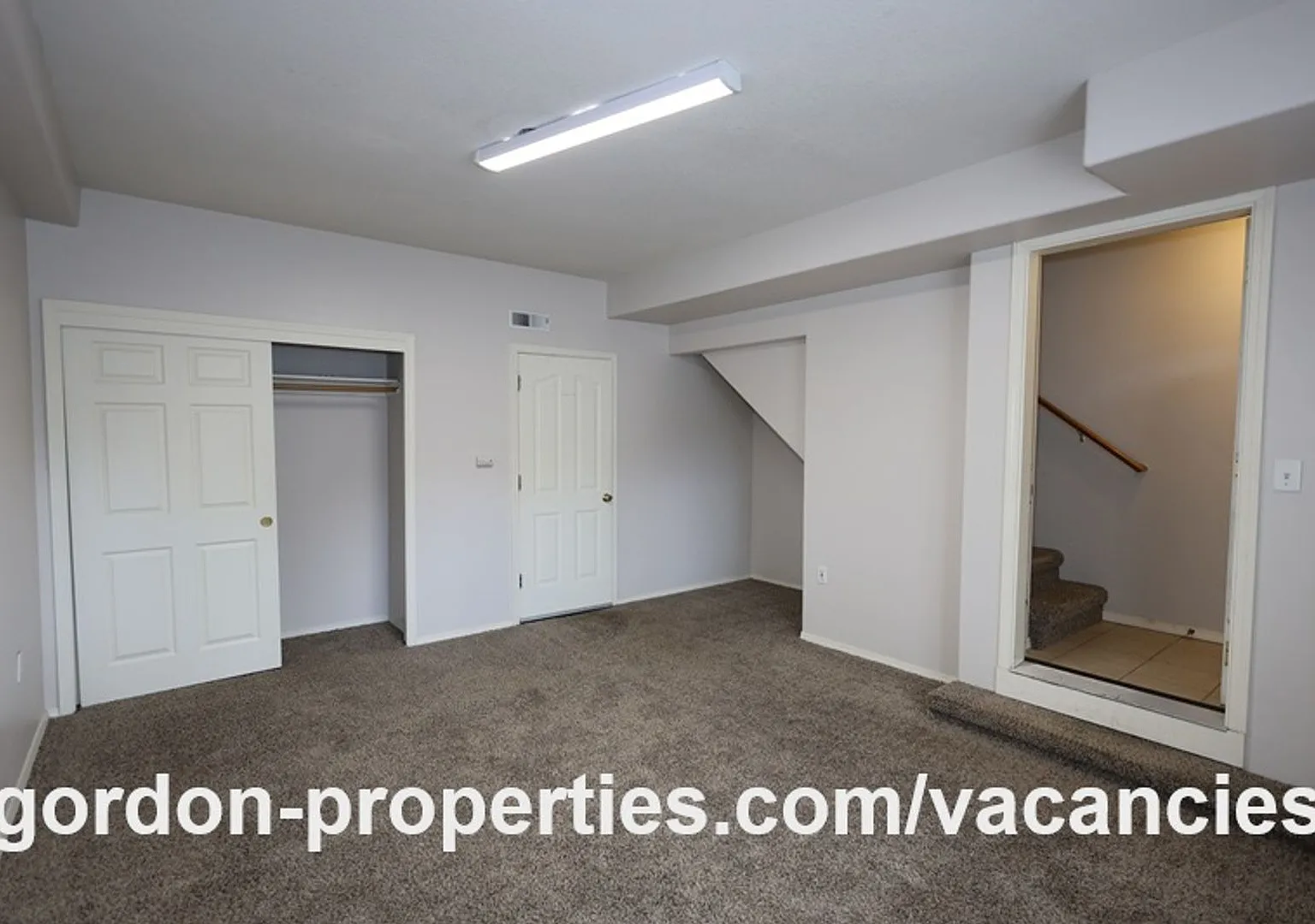 Ne Halsey St - August Special Gresham 2 Bedroom Townhouse With Den/Office — Photo 4