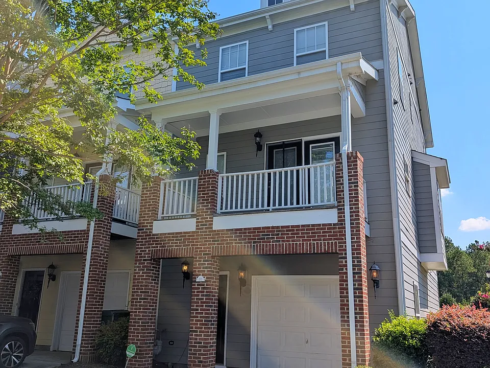 153 Braeside Ct