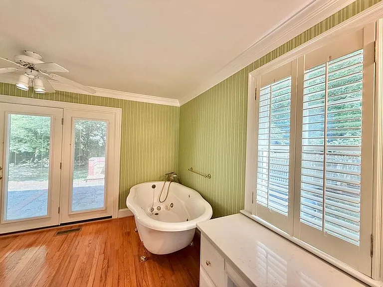 1610 Ridge Rd — Photo 17