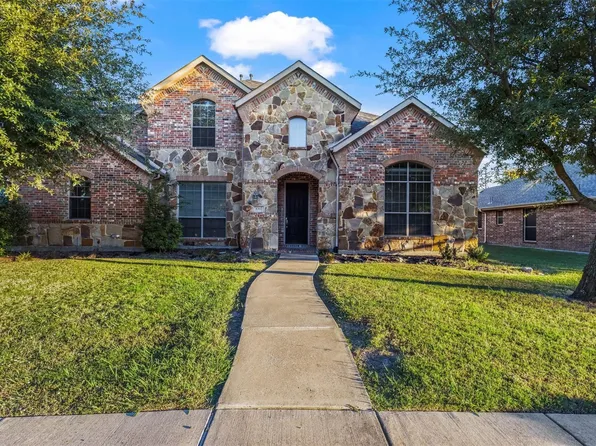 8302 Munich Dr, Rowlett, TX 75089